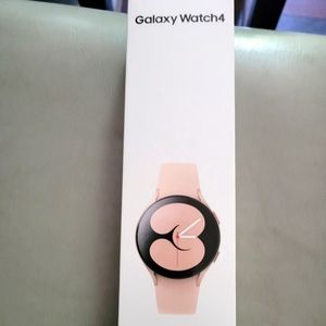 SAMSUNG Galaxy Watch 4 40mm Smartwatch with ECG  used in a good condition